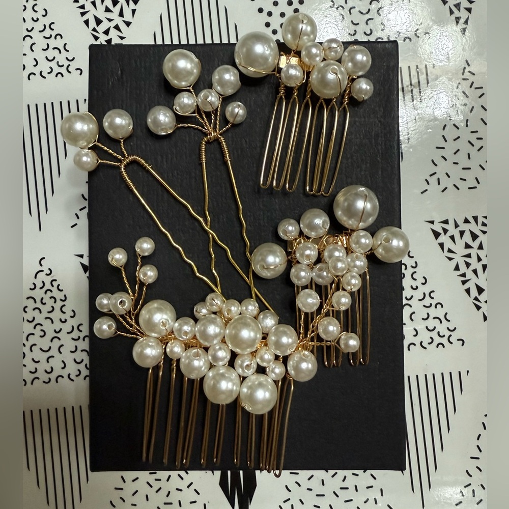 NEW Pearl Hair Combs